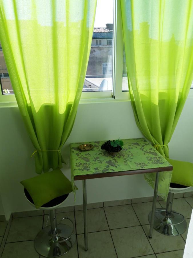 Rooms And Apartment Stambuk II Split Exterior photo